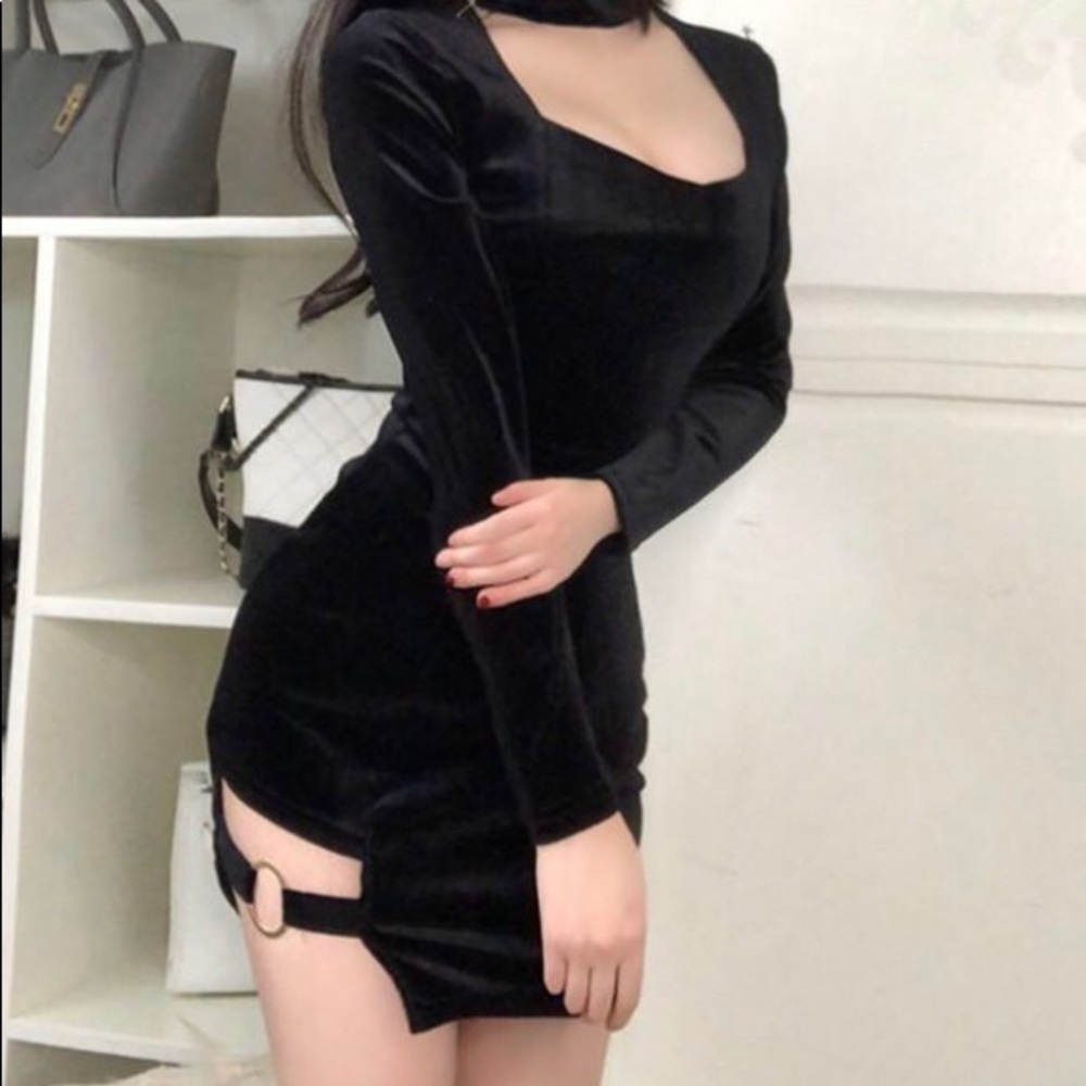 Kawaii black pleuche long sleeve mini dress